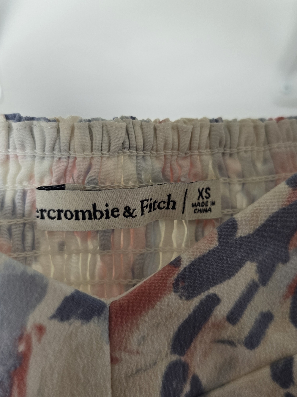 Abercrombie & Fitch White Floral Puff Sleeve Blouse Top - Picture 3 of 4